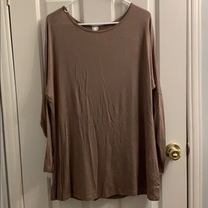 Brenda’s brown long sleeve piko tunic size small